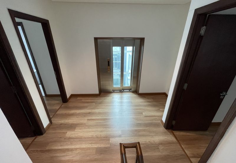 3 Storey Semi-D Beverly Height, Phase 5 Freehold 5