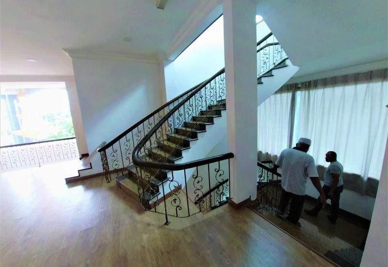 3 Storey Corner Lot Bungalow With Pool Titiwangsa 