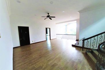 3 Storey Corner Lot Bungalow With Pool Titiwangsa 