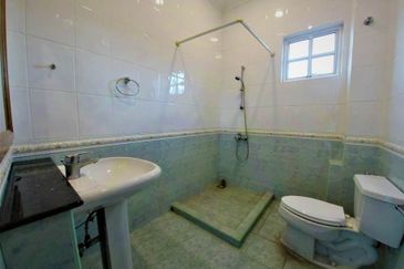 3 Storey Corner Lot Bungalow With Pool Titiwangsa 