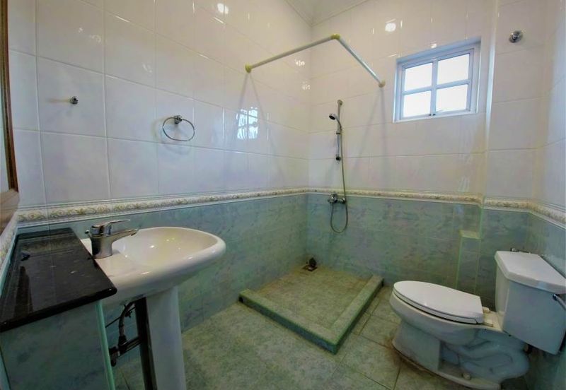 3 Storey Corner Lot Bungalow With Pool Titiwangsa 