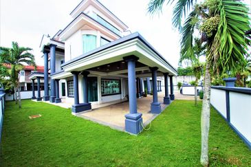 3 Storey Corner Lot Bungalow With Pool Titiwangsa 