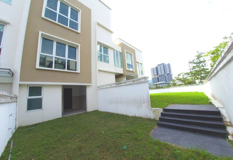 3 Storey Twin Villa Corner Lot Contours Melawati  