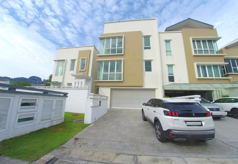 3 Storey Twin Villa Corner Lot Contours Melawati  