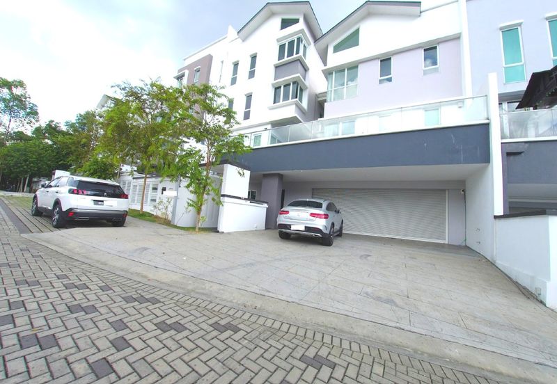 4 Storey Twin Villa Contours Melawati Private Lift