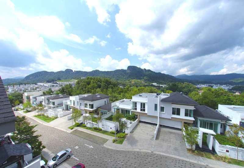 4 Storey Twin Villa Contours Melawati Private Lift