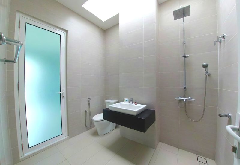 4 Storey Twin Villa Contours Melawati Private Lift