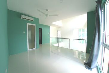 4 Storey Twin Villa Contours Melawati Private Lift