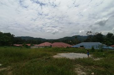 Lot Banglo Hulu Langat Batu 17 Seberang Geran Indi