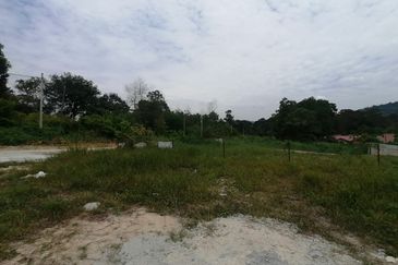 Lot Banglo Hulu Langat Batu 17 Seberang Geran Indi