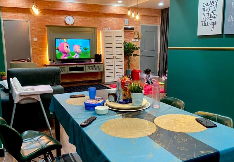 Andari 2 TownVilla Selayang Height Low Level 1131s