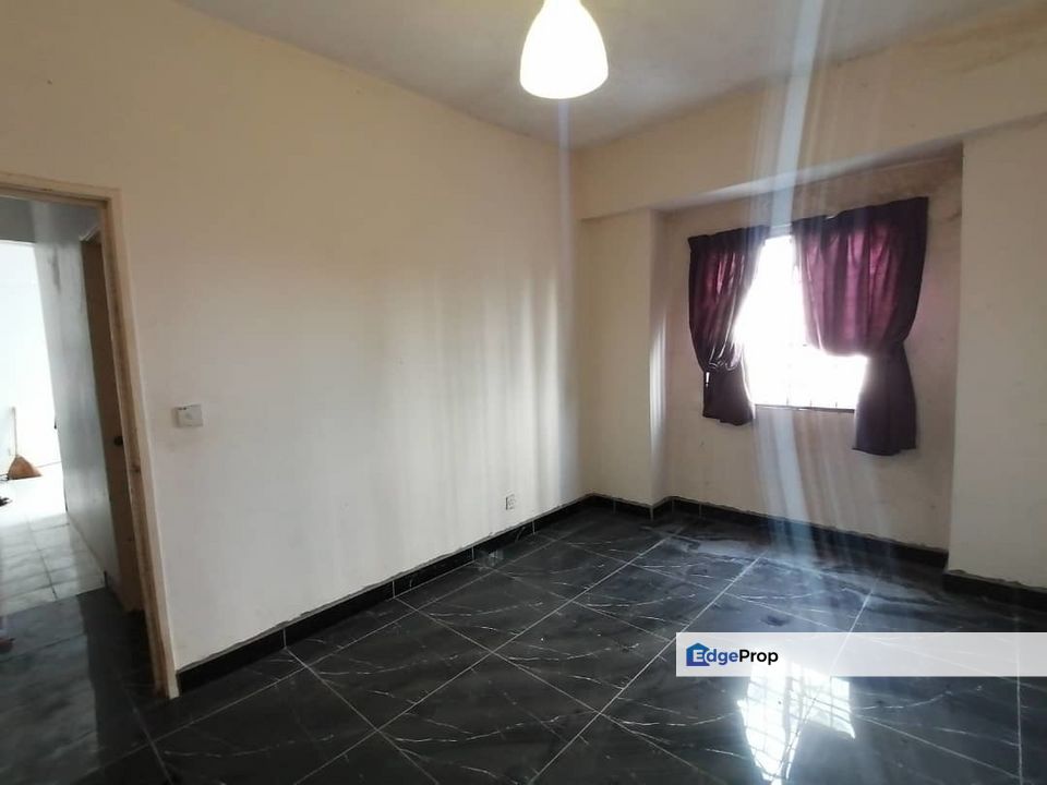 Apartment Perdana Park,Bandar Tasik Puteri Rawang with Swimming Pool and Futsal Court, Selangor, Rawang