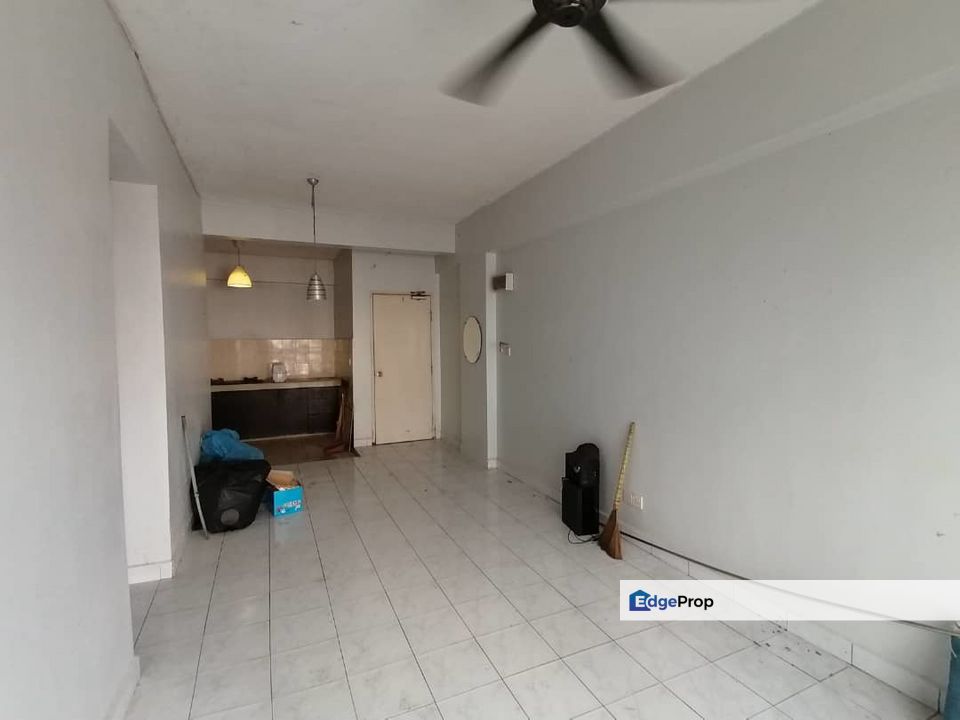 Apartment Perdana Park,Bandar Tasik Puteri Rawang with Swimming Pool and Futsal Court, Selangor, Rawang