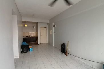 Apartment Perdana Park,Bandar Tasik Puteri Rawang with Swimming Pool and Futsal Court