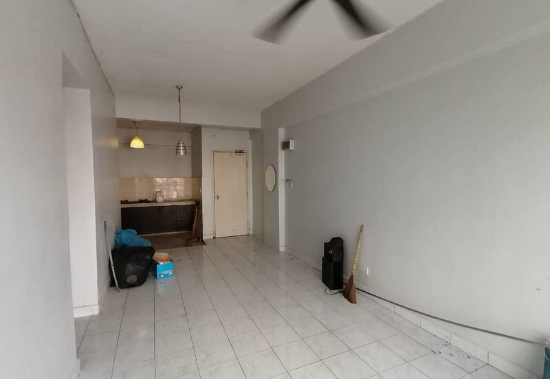 Apartment Perdana Park,Bandar Tasik Puteri Rawang with Swimming Pool and Futsal Court