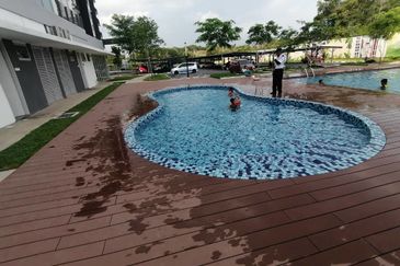 Apartment Perdana Park,Bandar Tasik Puteri Rawang with Swimming Pool and Futsal Court