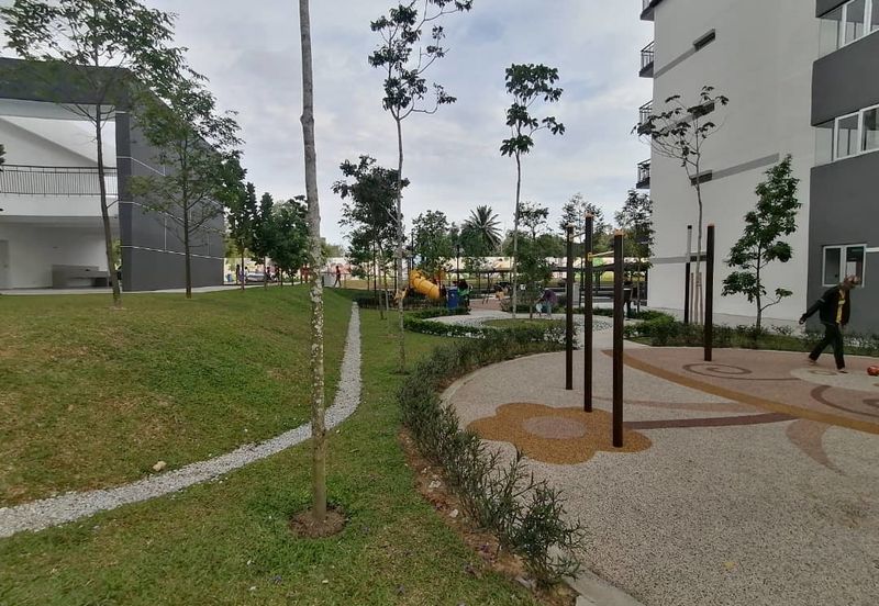 Apartment Perdana Park,Bandar Tasik Puteri Rawang with Swimming Pool and Futsal Court