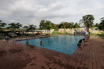 Apartment Perdana Park,Bandar Tasik Puteri Rawang with Swimming Pool and Futsal Court