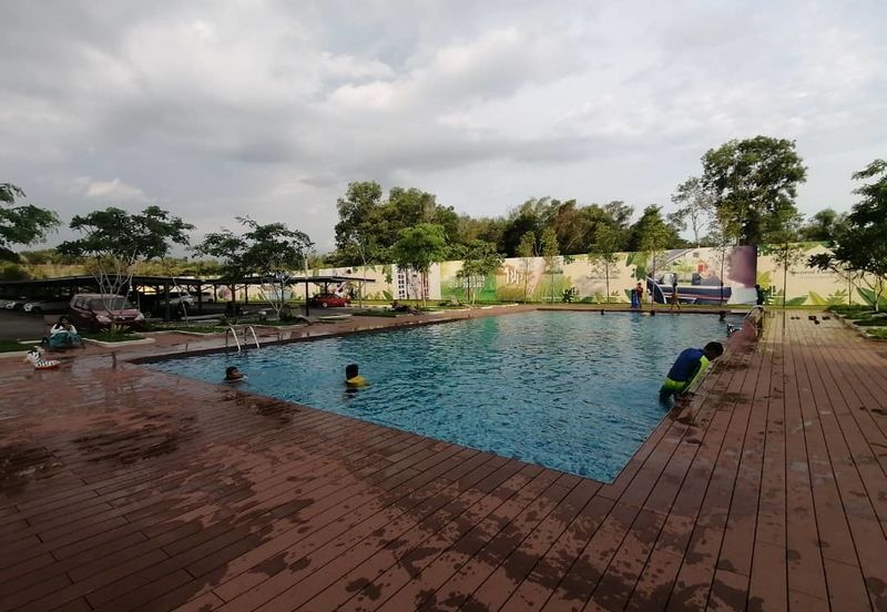 Apartment Perdana Park,Bandar Tasik Puteri Rawang with Swimming Pool and Futsal Court