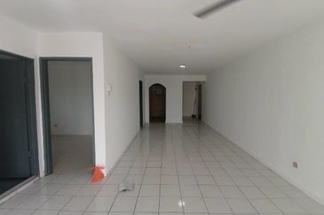 Pantai Hill Park Phase 5 Pantai Dalam Near Mid Valley with Huge Balcony