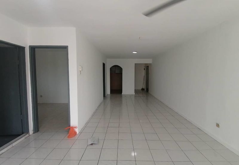 Pantai Hill Park Phase 5 Pantai Dalam Near Mid Valley with Huge Balcony