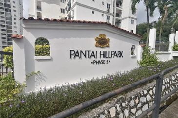 Pantai Hill Park Phase 5 Pantai Dalam Near Mid Valley with Huge Balcony