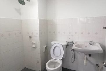 Pantai Hill Park Phase 5 Pantai Dalam Near Mid Valley with Huge Balcony