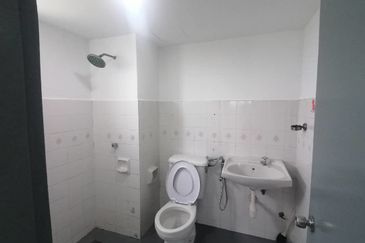 Pantai Hill Park Phase 5 Pantai Dalam Near Mid Valley with Huge Balcony