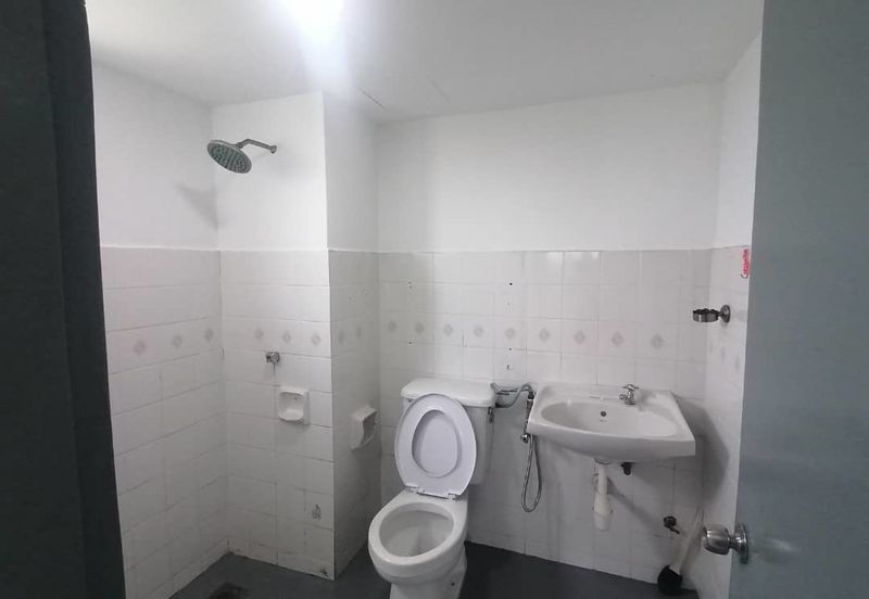 Pantai Hill Park Phase 5 Pantai Dalam Near Mid Valley with Huge Balcony