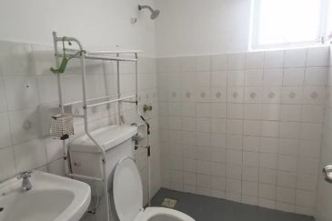 Pantai Hill Park Phase 5 Pantai Dalam Near Mid Valley with Huge Balcony