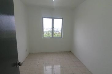 Pantai Hill Park Phase 5 Pantai Dalam Near Mid Valley with Huge Balcony