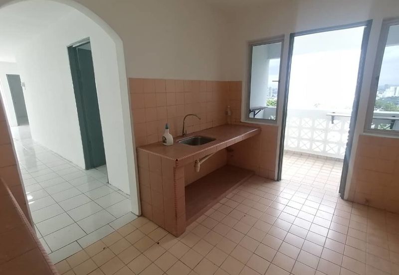 Pantai Hill Park Phase 5 Pantai Dalam Near Mid Valley with Huge Balcony