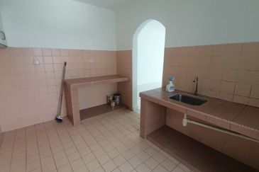 Pantai Hill Park Phase 5 Pantai Dalam Near Mid Valley with Huge Balcony