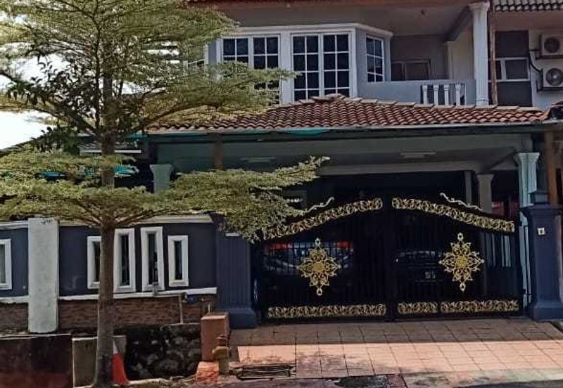 Corner Freehold Lot 2 Storey Terrace house Tmn Dagang Jaya Ampang 6 Room 5k sqft