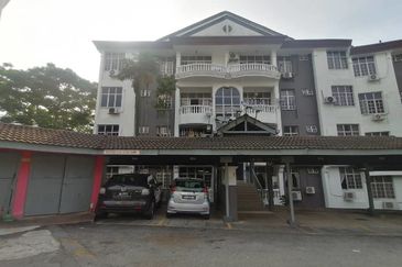 Casa Mila Ground Floor Corner at Bukit Idaman Near IPD And Hospital