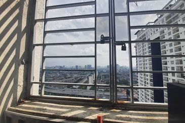 Axis Crown Residence Taman Cempaka, Ampang 1000 sqft