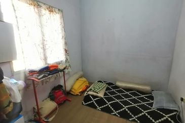 Apartment Taman Sungai Besi, Kuala Lumpur Blok 8 Tingkat 3