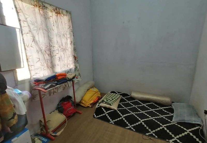Apartment Taman Sungai Besi, Kuala Lumpur Blok 8 Tingkat 3