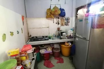 Apartment Taman Sungai Besi, Kuala Lumpur Blok 8 Tingkat 3