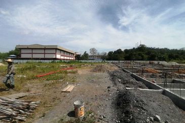 8 Acre Freehold Non Bumi Agriculture Land Behind SJKC Batang Kali