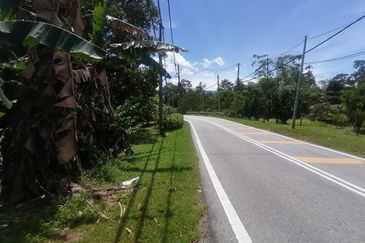 Road Frontage Freehold Non Bumi 6.5 acre Kg Kalong Hilir,Batang Kali
