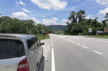 Lot Bungalow Road Frontage Non Bumi Lot 7500 sqft Taman Kelisa, Ulu Yam