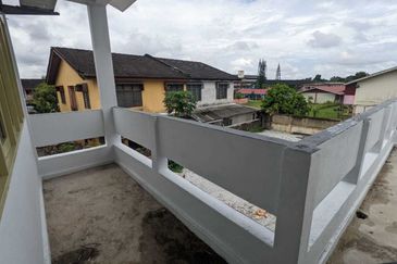2 Storey Semi D CORNER 4898 sqft  Freehold Tmn Koperasi Kg Pdg Midin