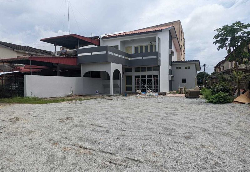 2 Storey Semi D CORNER 4898 sqft  Freehold Tmn Koperasi Kg Pdg Midin