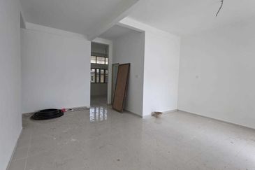 2 Storey Semi D CORNER 4898 sqft  Freehold Tmn Koperasi Kg Pdg Midin