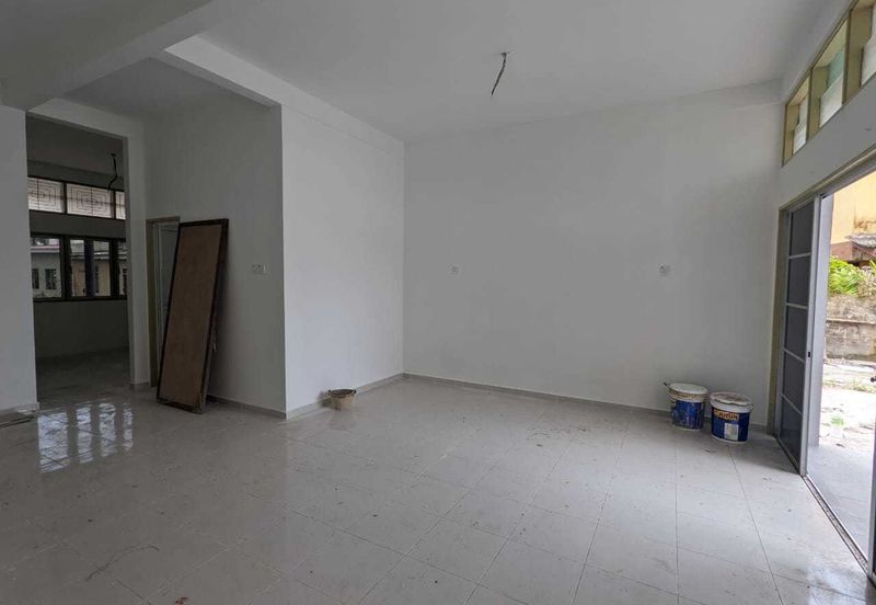 2 Storey Semi D CORNER 4898 sqft  Freehold Tmn Koperasi Kg Pdg Midin