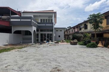 2 Storey Semi D CORNER 4898 sqft  Freehold Tmn Koperasi Kg Pdg Midin