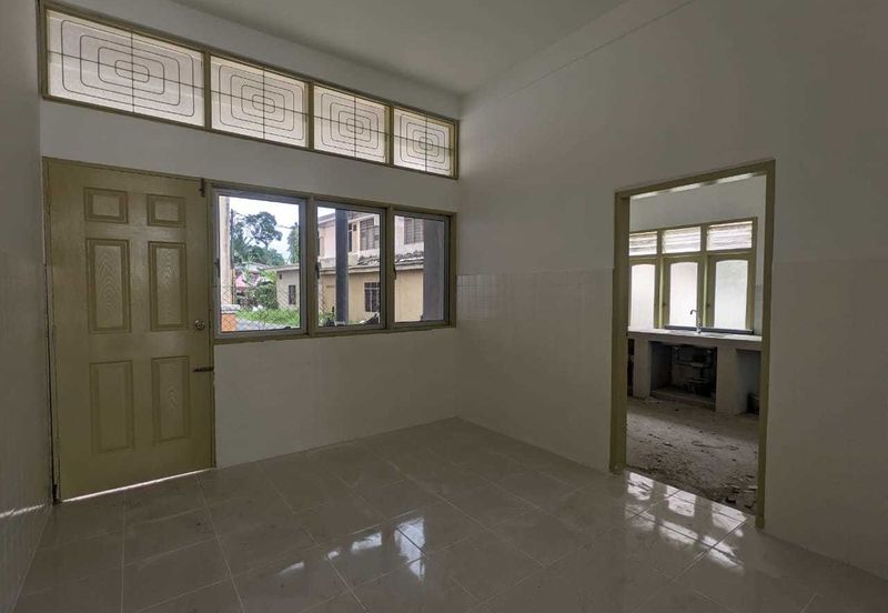 2 Storey Semi D CORNER 4898 sqft  Freehold Tmn Koperasi Kg Pdg Midin