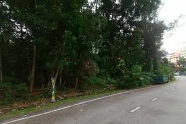 13034 sqft Bungalow Lot Freehold Non Bumi Taman Putra Hills  Gated and Guarded