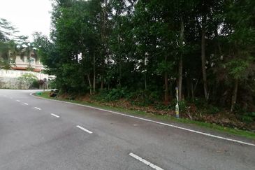 13034 sqft Bungalow Lot Freehold Non Bumi Taman Putra Hills  Gated and Guarded